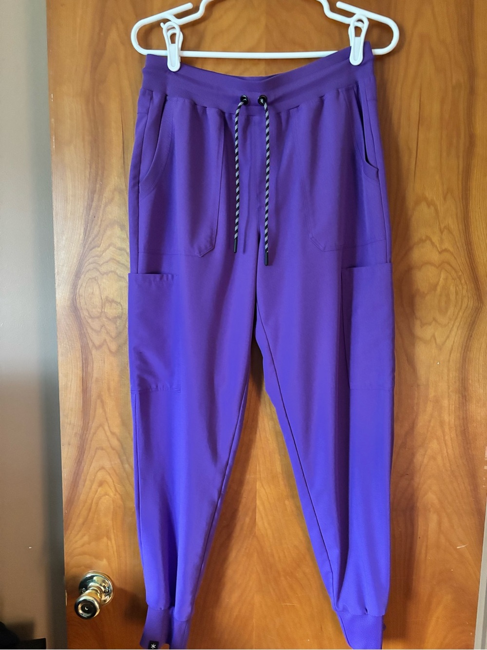Beyond Scrubs Cloud Nine 6-Pocket Knit Waistband Cargo Jogger